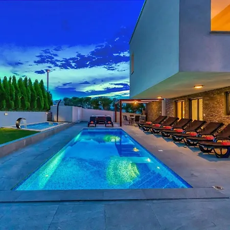 Leons Homes 3 Am Mit 2 Pools